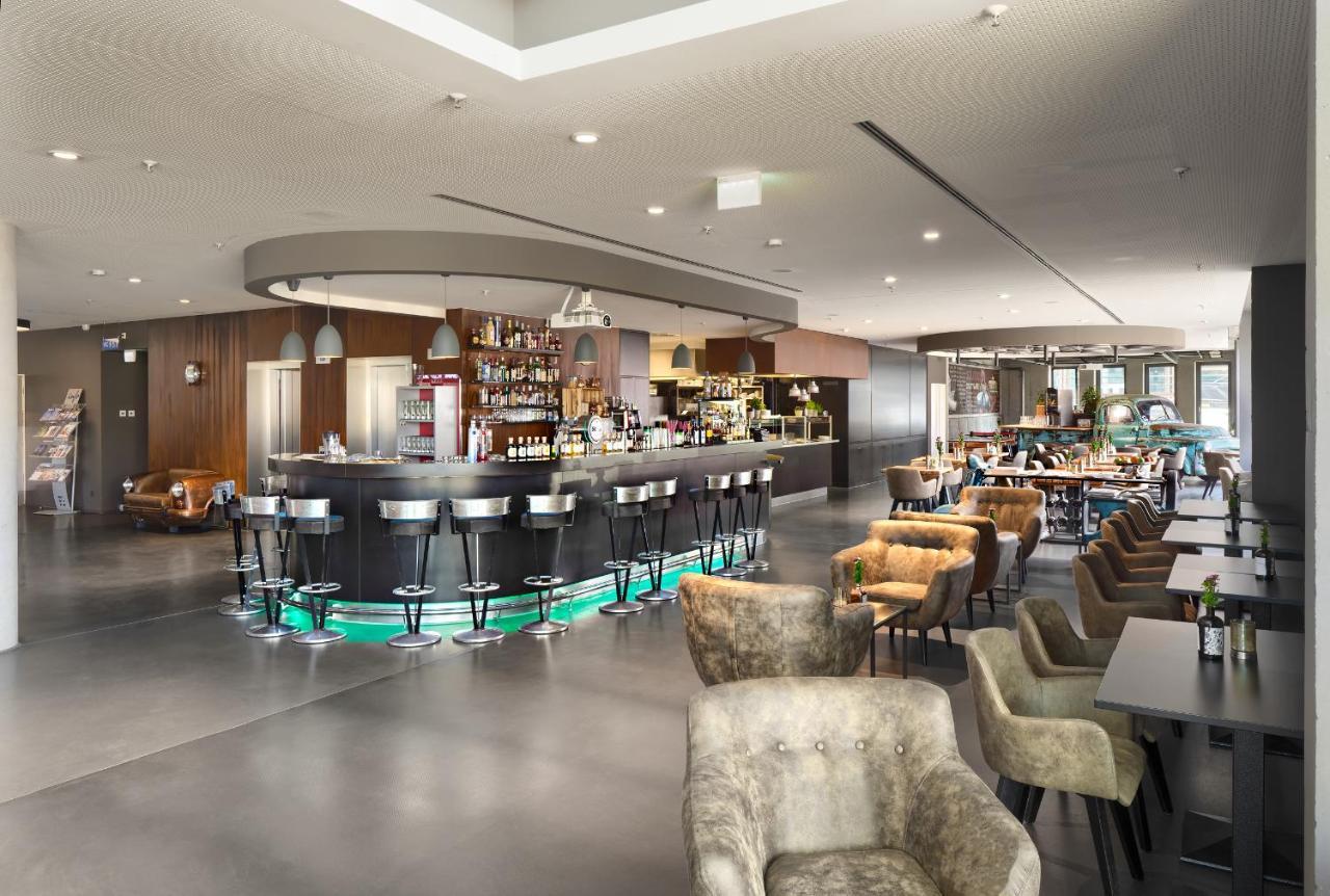 V8 Hotel Motorworld Region Stuttgart Бьоблинген Екстериор снимка