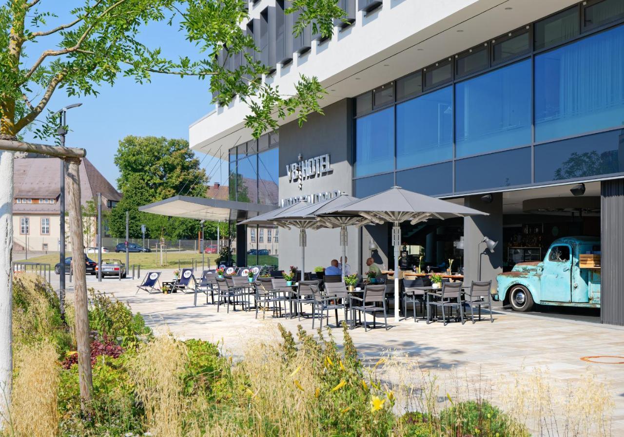 V8 Hotel Motorworld Region Stuttgart Бьоблинген Екстериор снимка